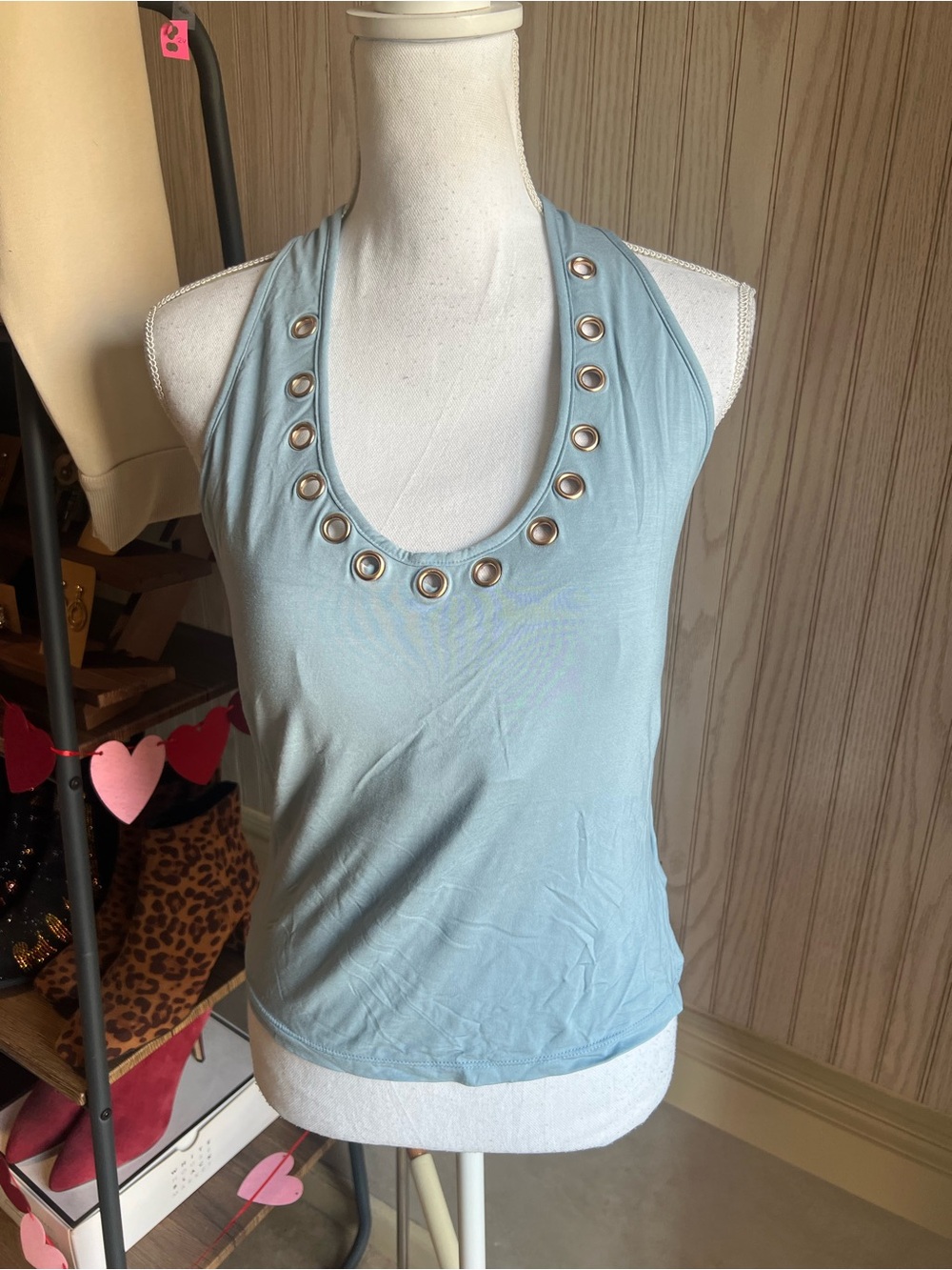Sleeveless Scoop Neck Tank Top with Grommet Trim NWT - Picture 2 of 5